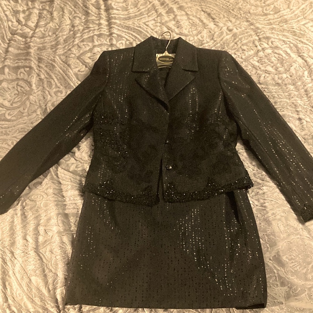 Women’s Blazer And Long Skirt. Made By Albert Nipon Size 6! Like Brand New!!